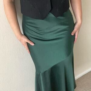 Elegant Evergreen Satin Skirt with rufffle hem size small